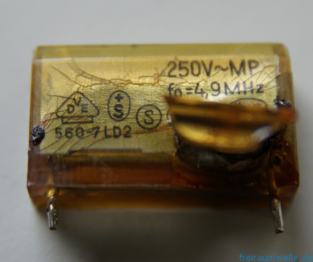 Kondensator_geplatzt.png